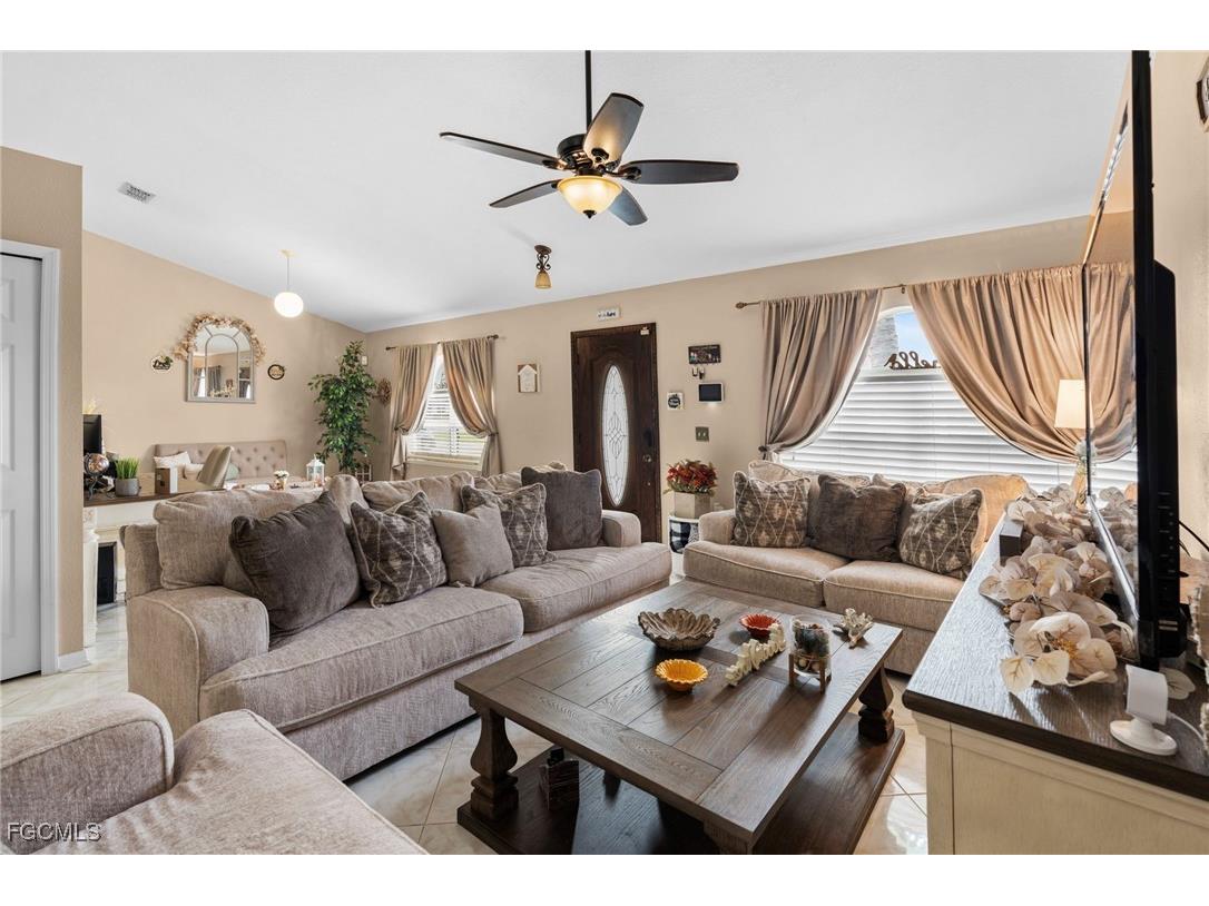 123 NW 4th Avenue Cape Coral FL 33993 2025008931 image9