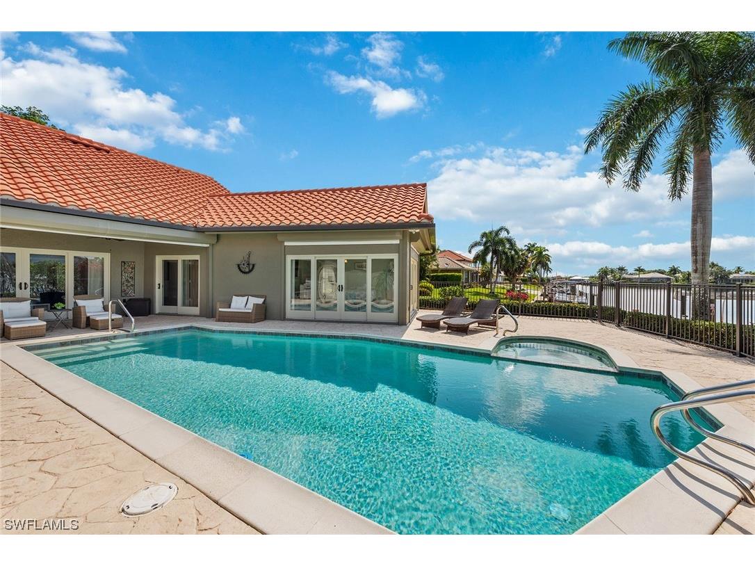 123 Newport Drive Naples FL 34114 223039848 image1