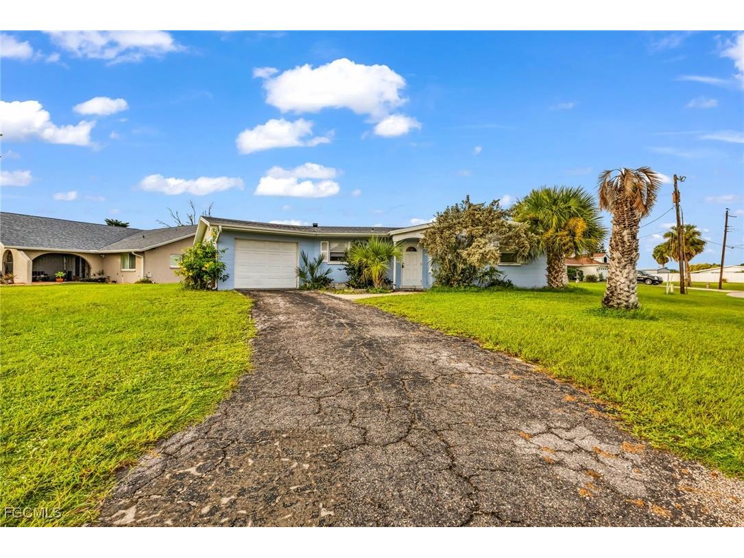 123 Revere Street NW Port Charlotte FL 33952 2025011159 image2