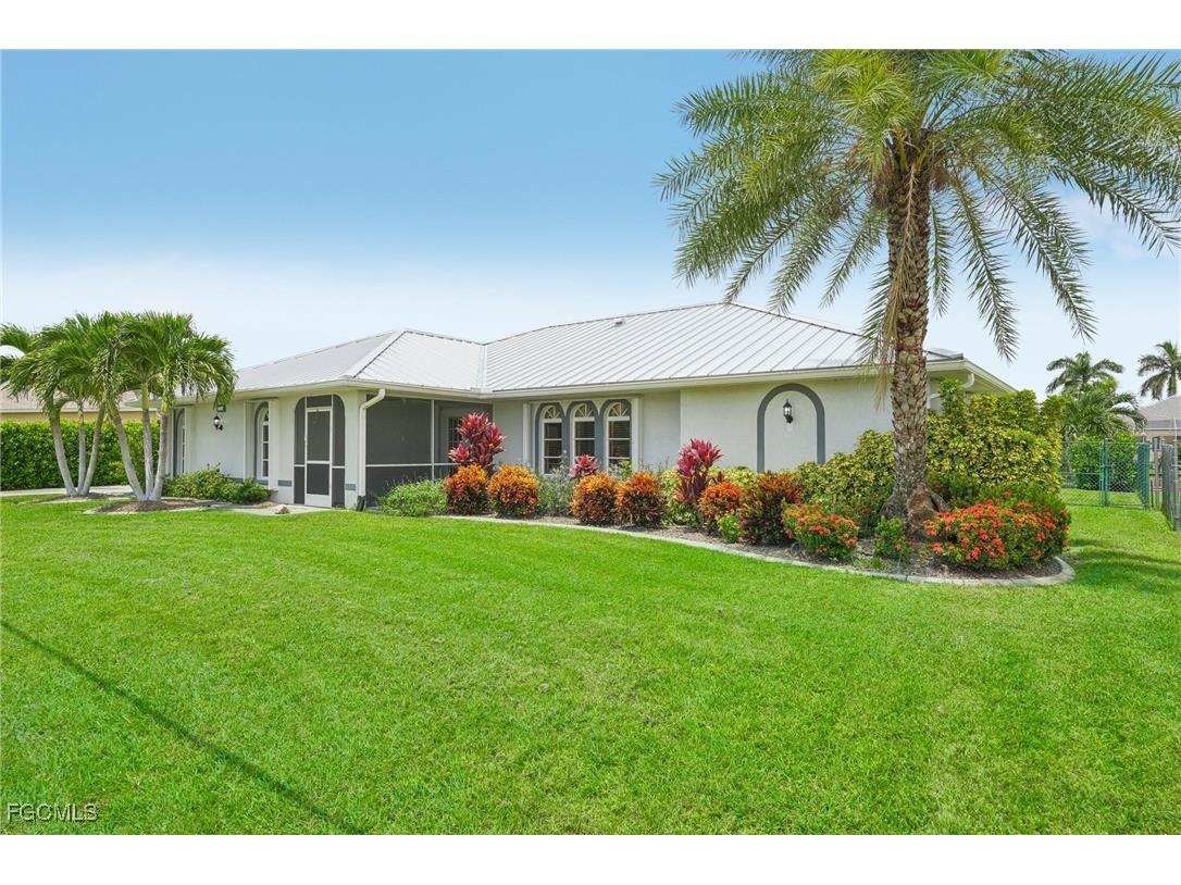 123 SE 29th Terrace Cape Coral FL 33904 2025018475 image1