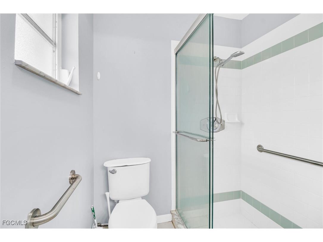 123 SE 29th Terrace Cape Coral FL 33904 2025018475 image16