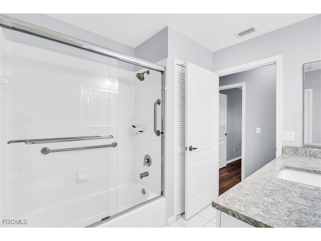 123 SE 29th Terrace Cape Coral FL 33904 2025018475 image18