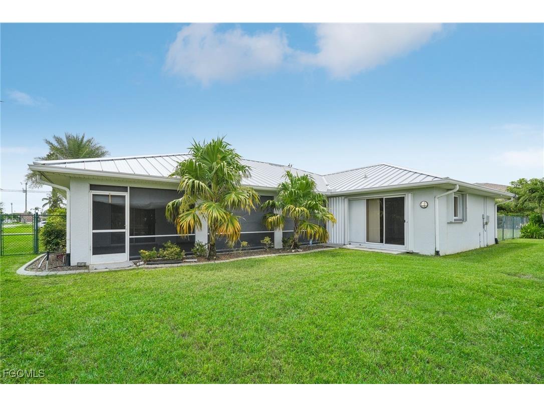 123 SE 29th Terrace Cape Coral FL 33904 2025018475 image2