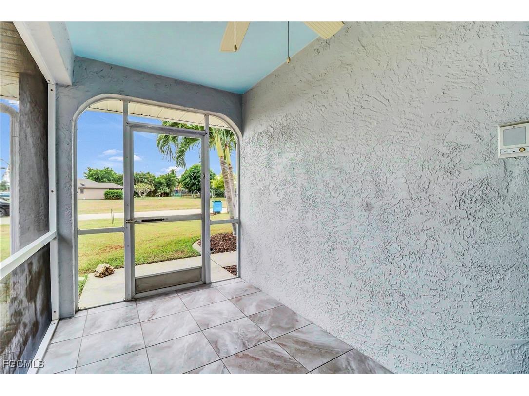 123 SE 29th Terrace Cape Coral FL 33904 2025018475 image3