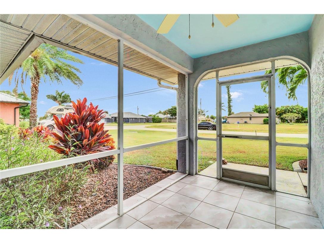 123 SE 29th Terrace Cape Coral FL 33904 2025018475 image4
