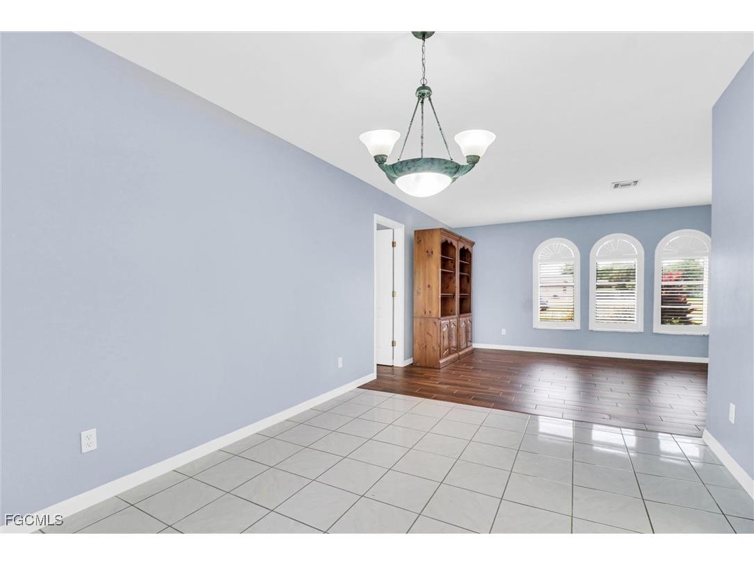 123 SE 29th Terrace Cape Coral FL 33904 2025018475 image8