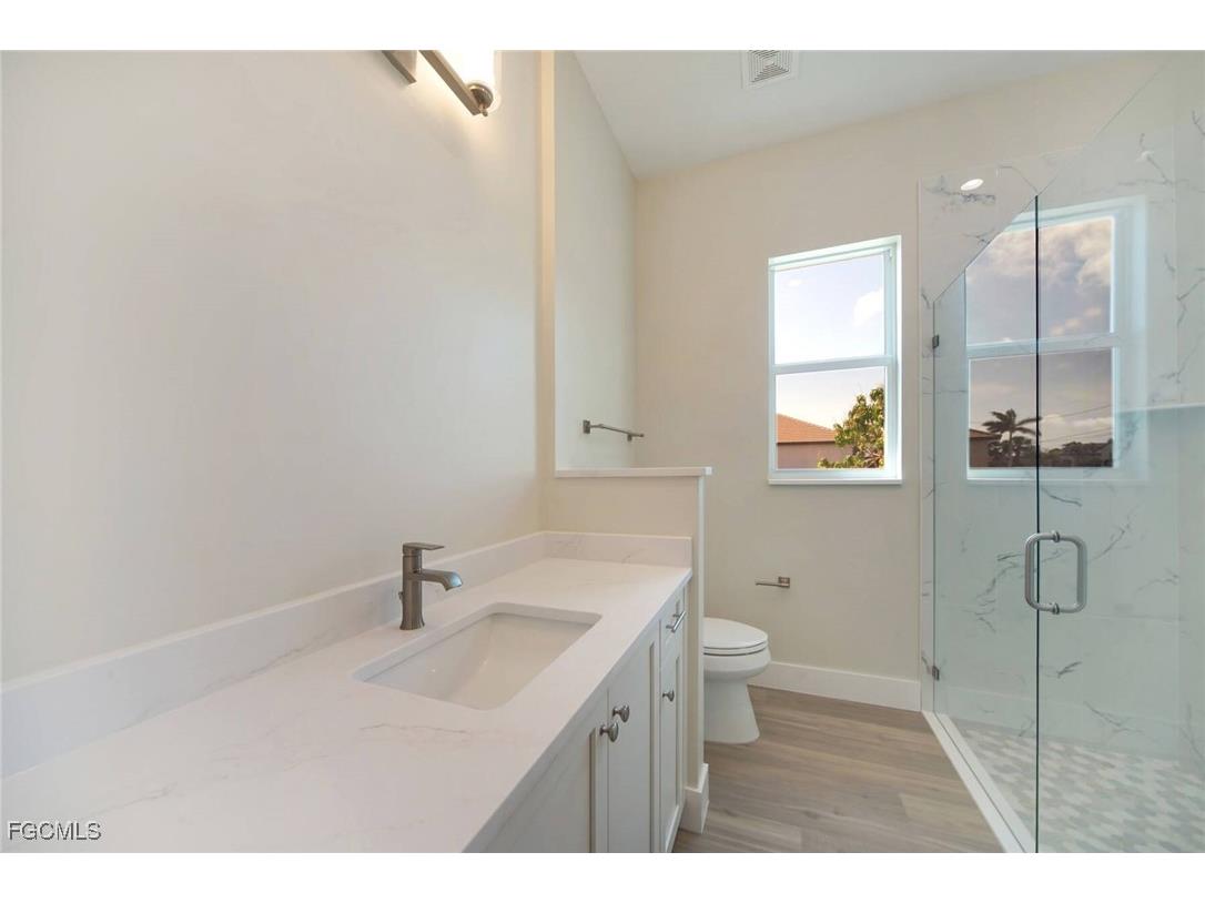 123 SW 52nd Terrace Cape Coral FL 33914 2025014507 image20