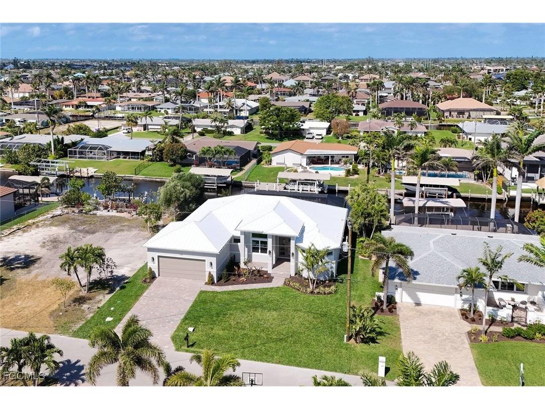 123 SW 52nd Terrace Cape Coral FL 33914 2025014507 image32