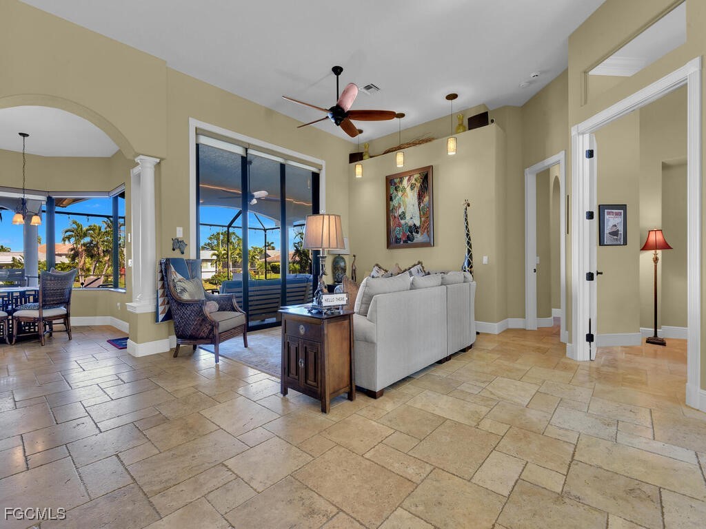 123 SW 54th Street Cape Coral FL 33914 2025016637 image8