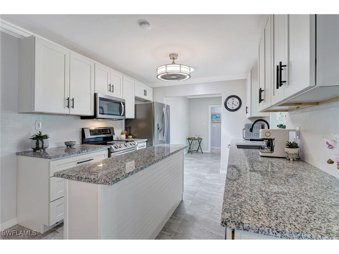 1230 Betmar Boulevard North Fort Myers FL 33903 225034357 image9