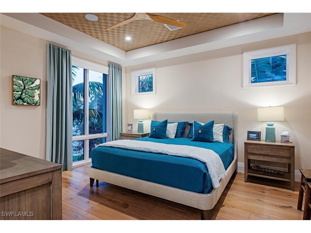 1230 Gulf Shore Boulevard S Naples FL 34102 225079910 image17