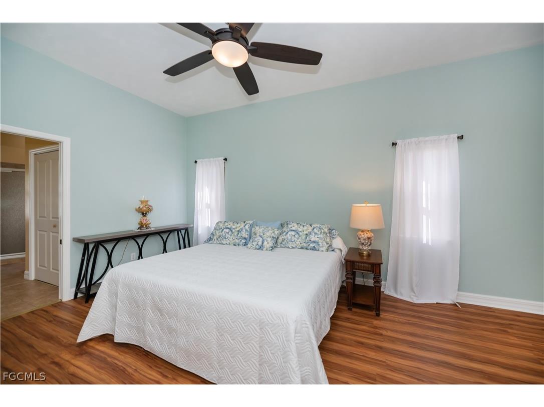 1230 SE 3rd Avenue Cape Coral FL 33990 2026010570 image10