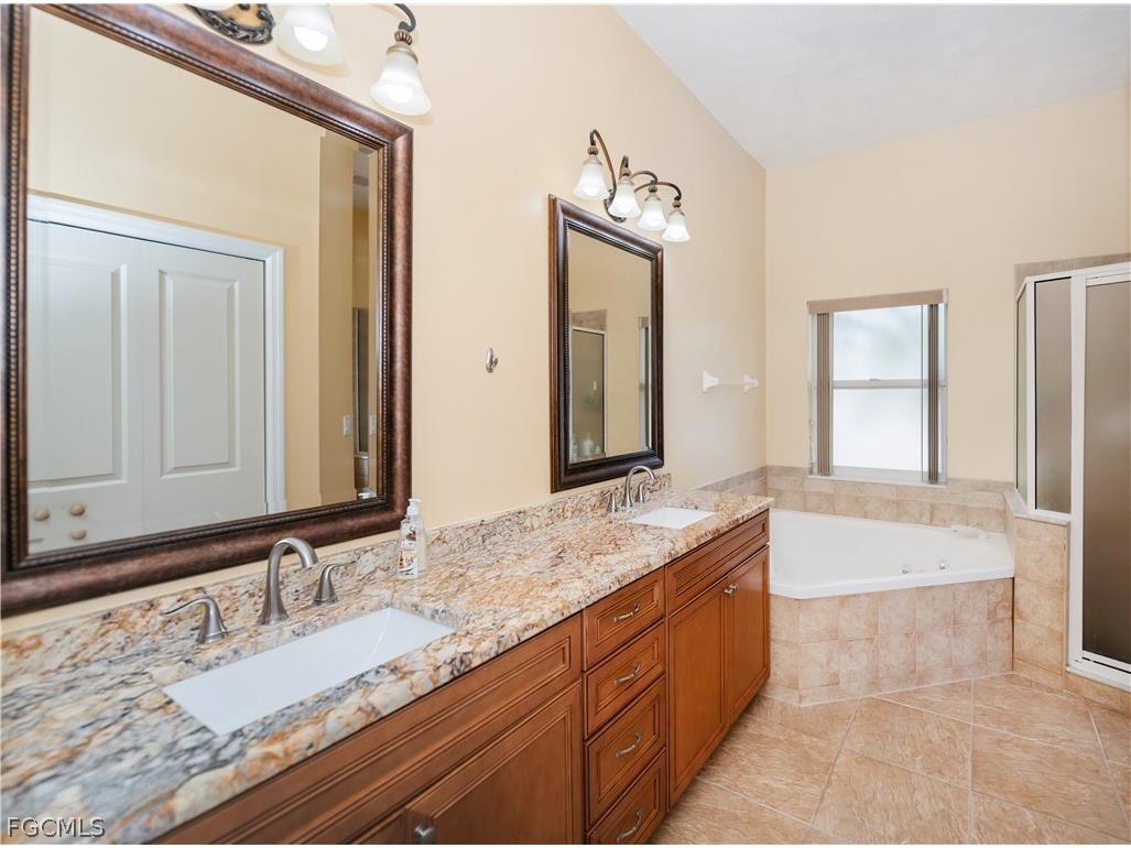 1230 SE 3rd Avenue Cape Coral FL 33990 2026010570 image11
