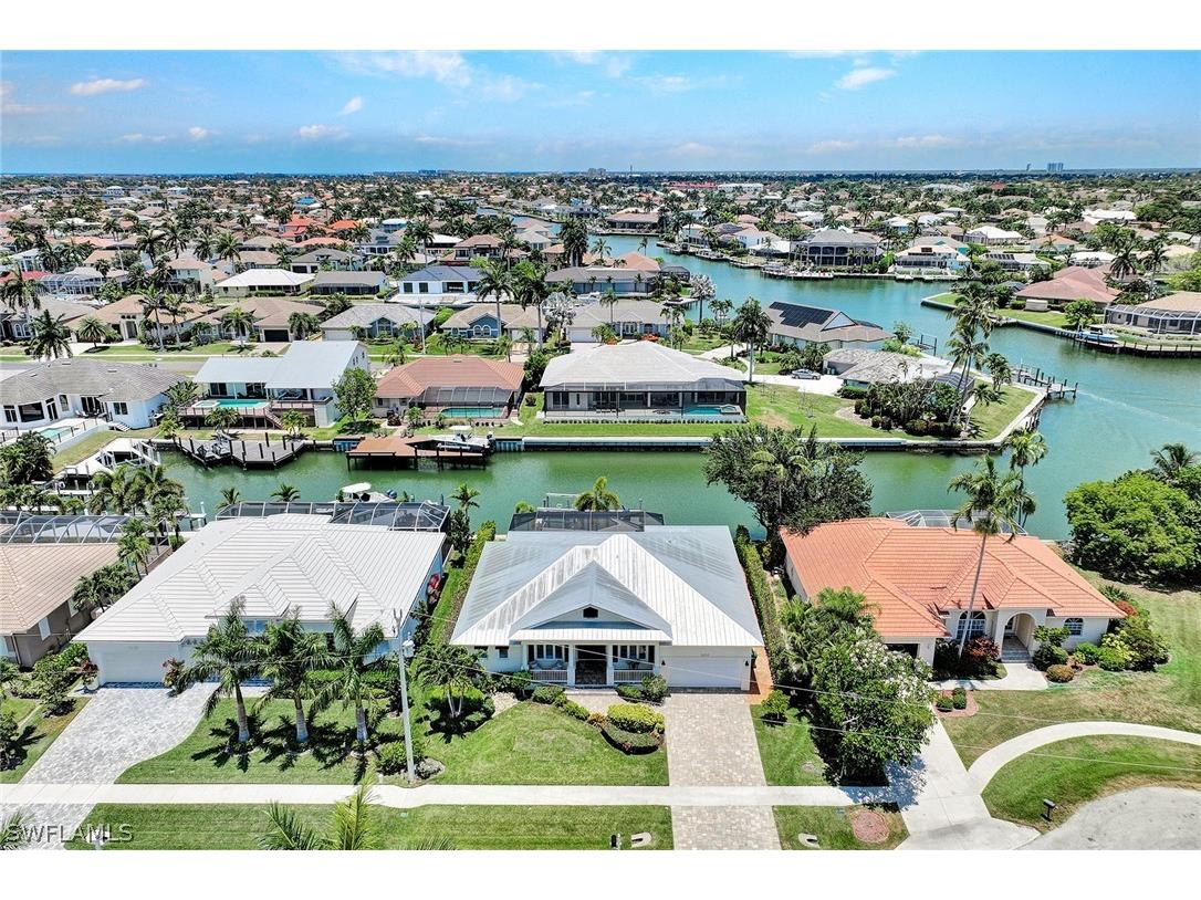 1230 Spanish Court Marco Island FL 34145 224048607 image1