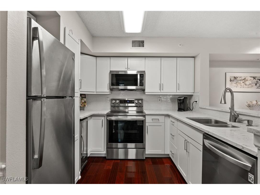 1230 Wildwood Lakes Boulevard #102 Naples FL 34104 225066960 image6