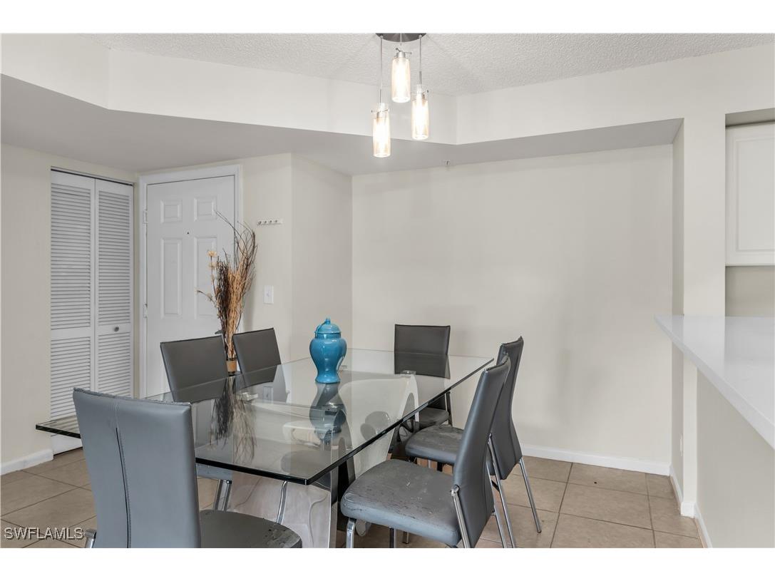 1230 Wildwood Lakes Boulevard #105 Naples FL 34104 225076654 image4