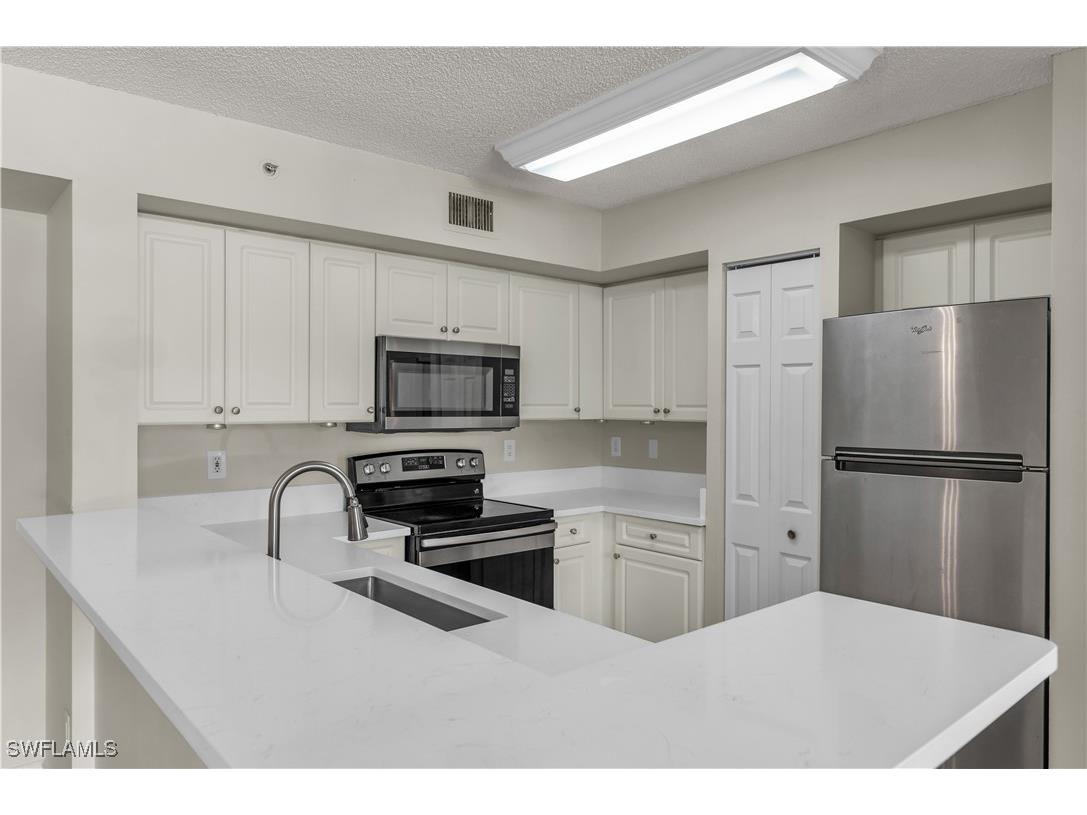 1230 Wildwood Lakes Boulevard #105 Naples FL 34104 226003807 image1