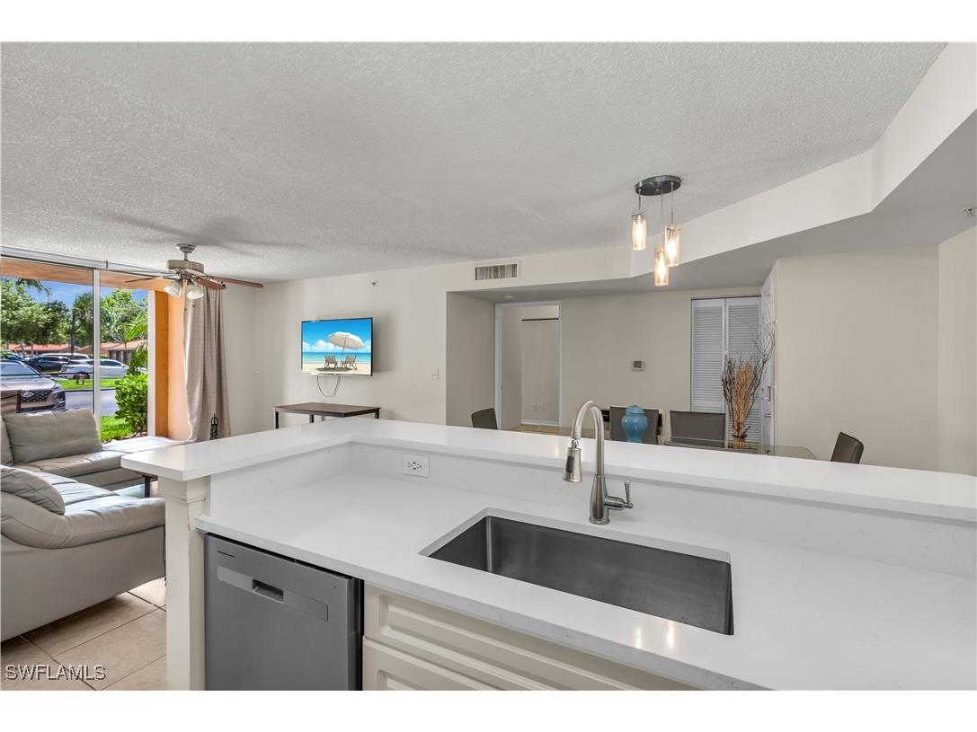 1230 Wildwood Lakes Boulevard #105 Naples FL 34104 226003807 image14