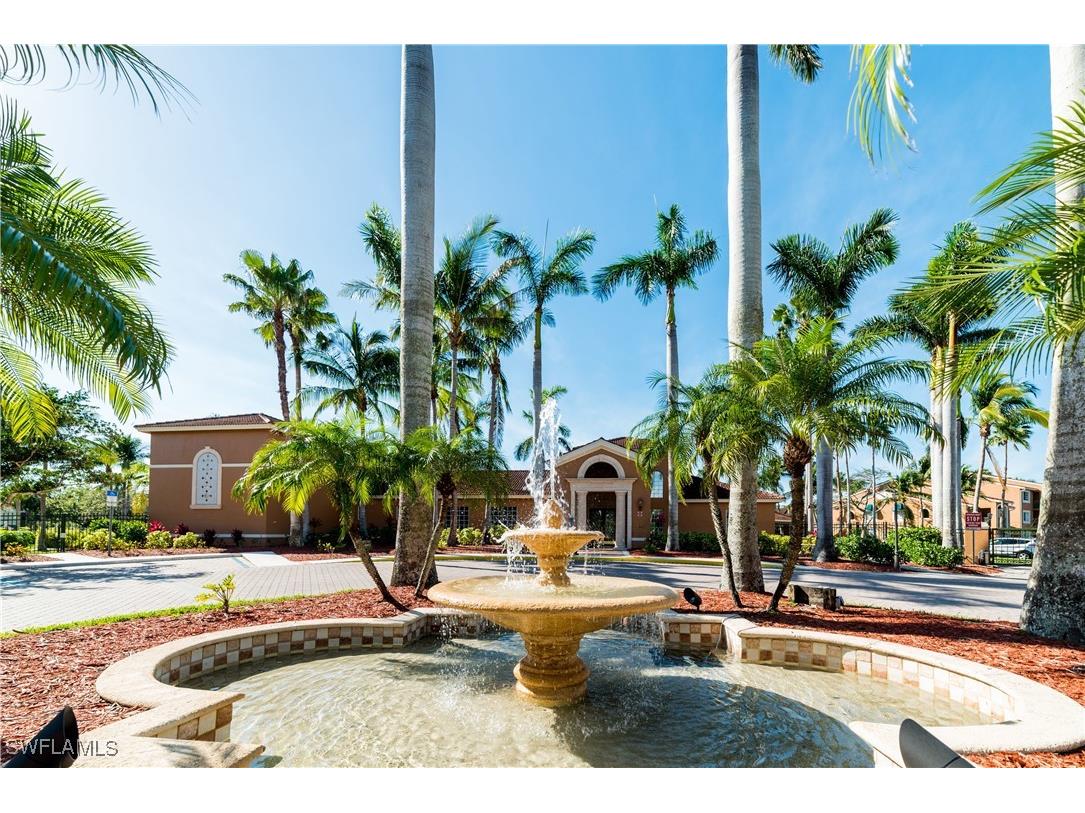 1230 Wildwood Lakes Boulevard #105 Naples FL 34104 226003807 image4