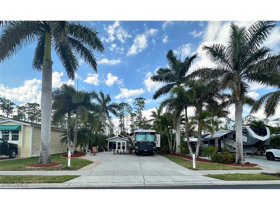 1232 Diamond Lake Circle Naples FL 34114 225055505 image1