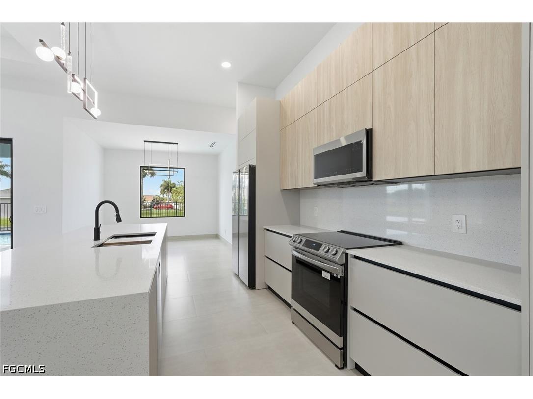 1232 Hancock Bridge Parkway Cape Coral FL 33990 2026027841 image13