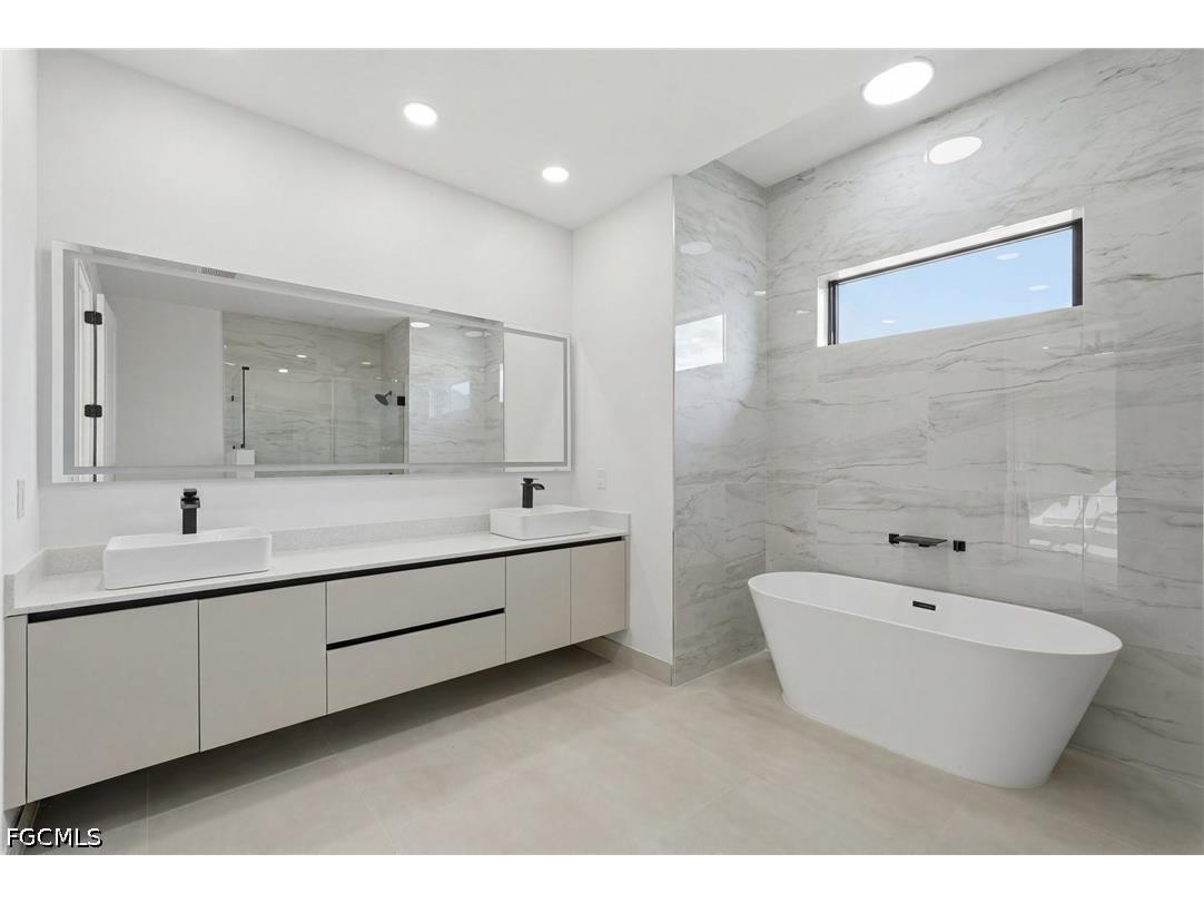 1232 Hancock Bridge Parkway Cape Coral FL 33990 2026027841 image21