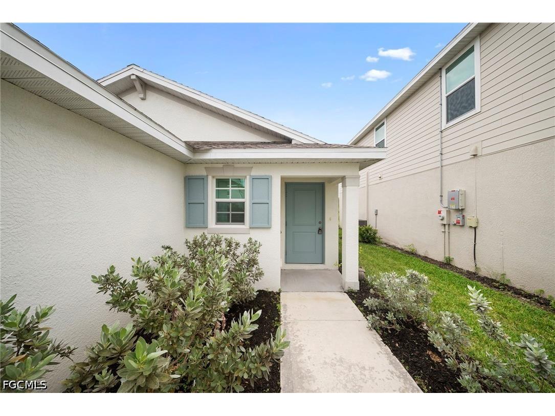 12321 Dakota Ridge Place Lehigh Acres FL 33974 2026024667 image2