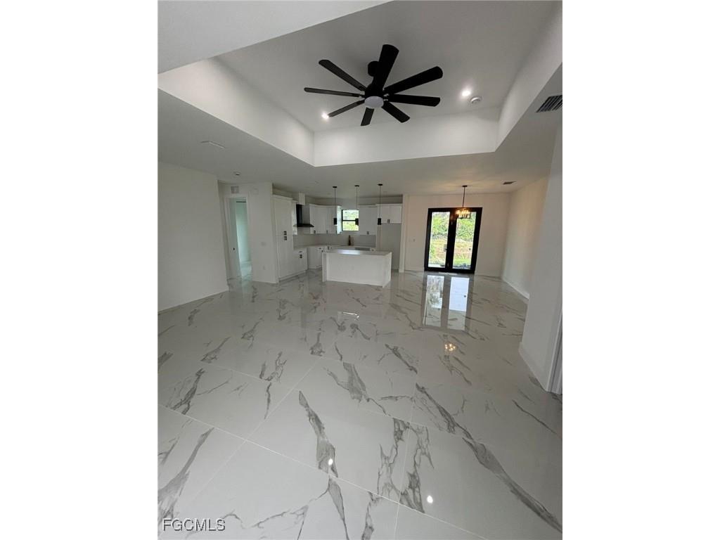 1233 Augusta St E Lehigh Acres FL 33974 2025010987 image5