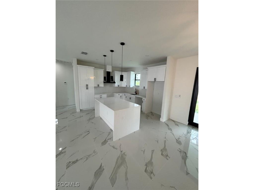 1233 Augusta St E Lehigh Acres FL 33974 2025010987 image6