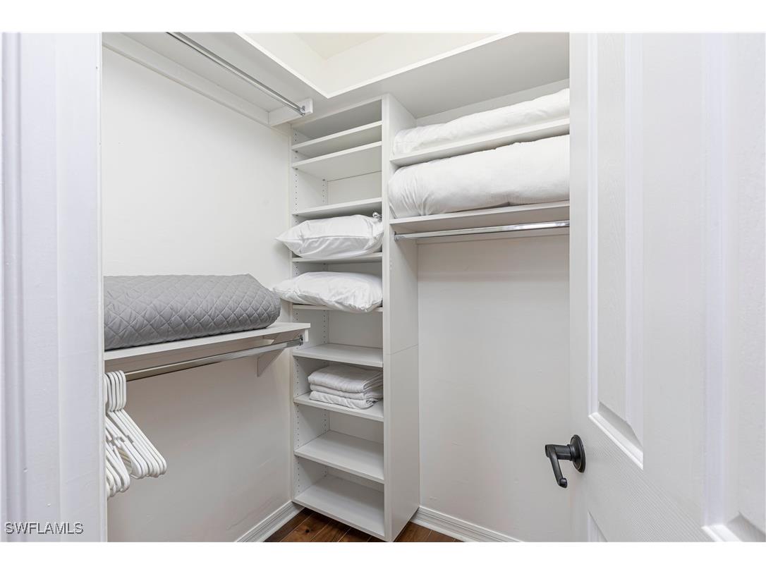 1233 Kendari Terrace Naples FL 34113 225079507 image11