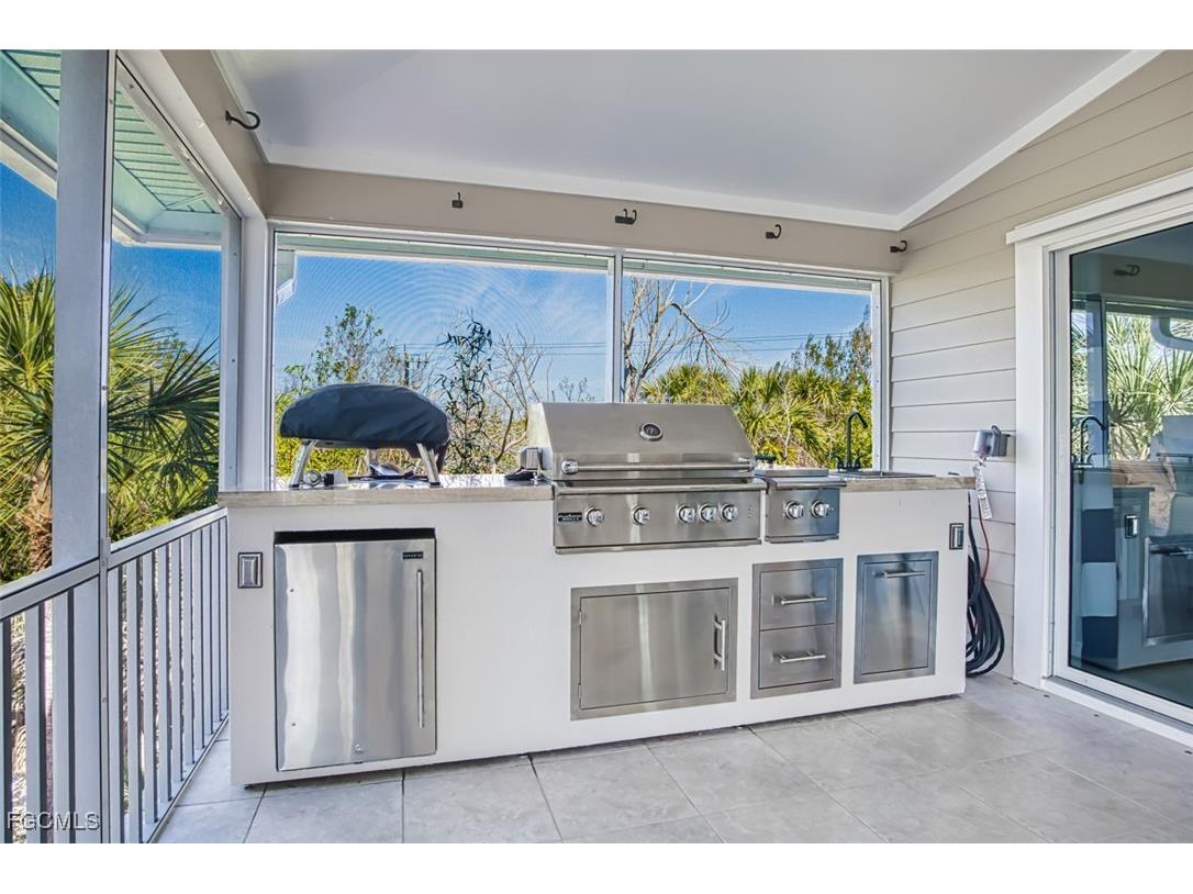 1233 Middle Gulf Drive Sanibel FL 33957 2025026420 image24
