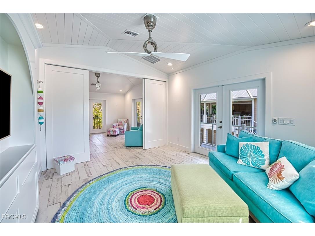 1233 Middle Gulf Drive Sanibel FL 33957 2025026420 image36