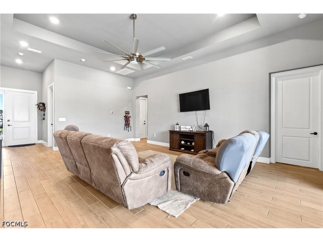 1233 NW 18th Street Cape Coral FL 33993 2026019643 image4