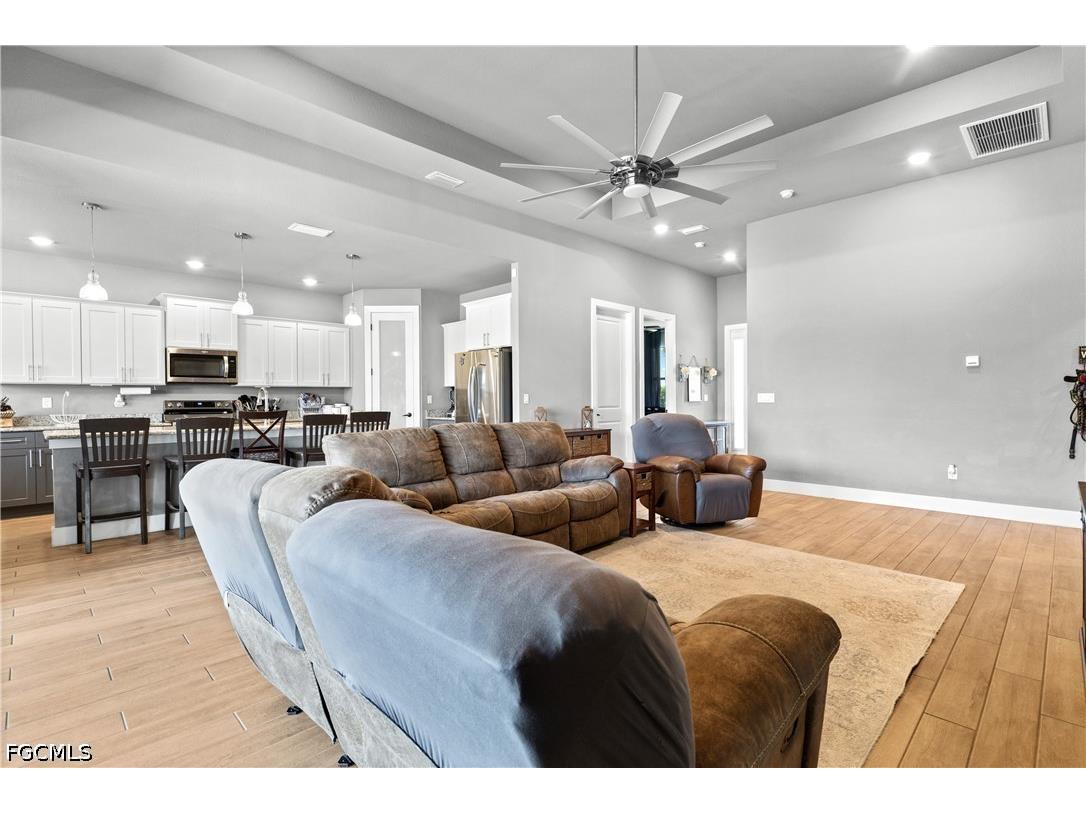 1233 NW 18th Street Cape Coral FL 33993 2026019643 image6