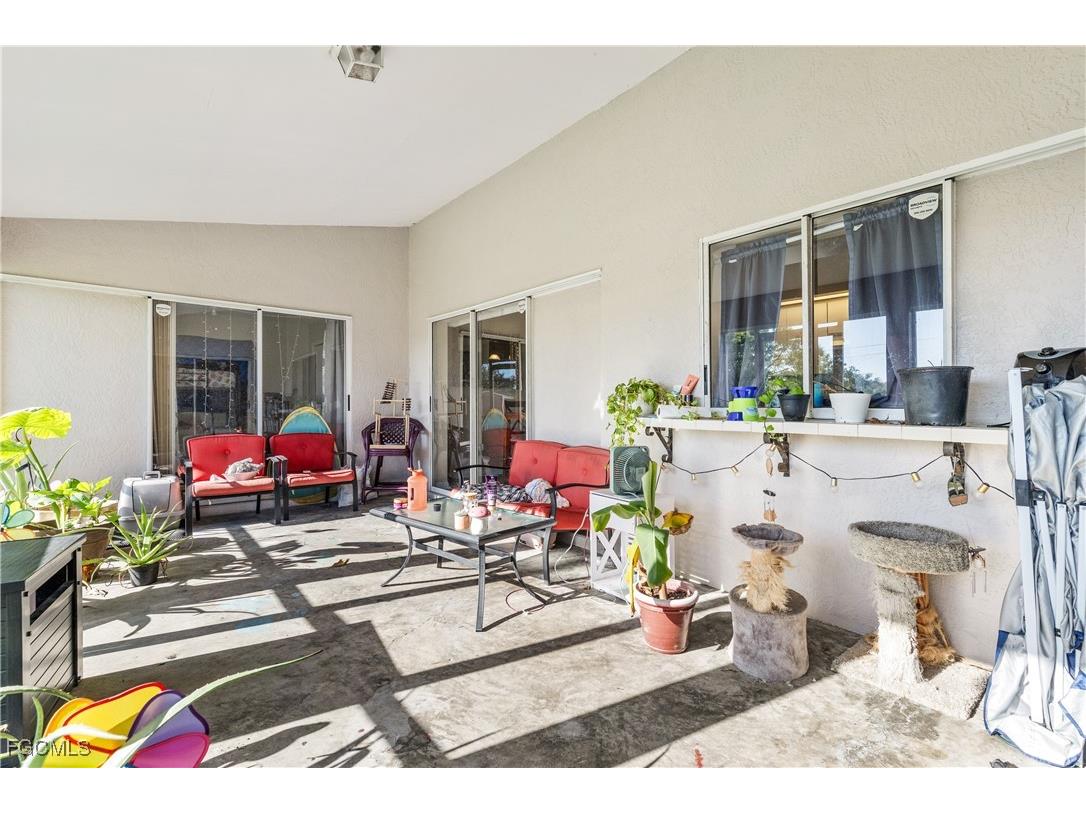 1233 SE 23rd Avenue Cape Coral FL 33990 2025010562 image2