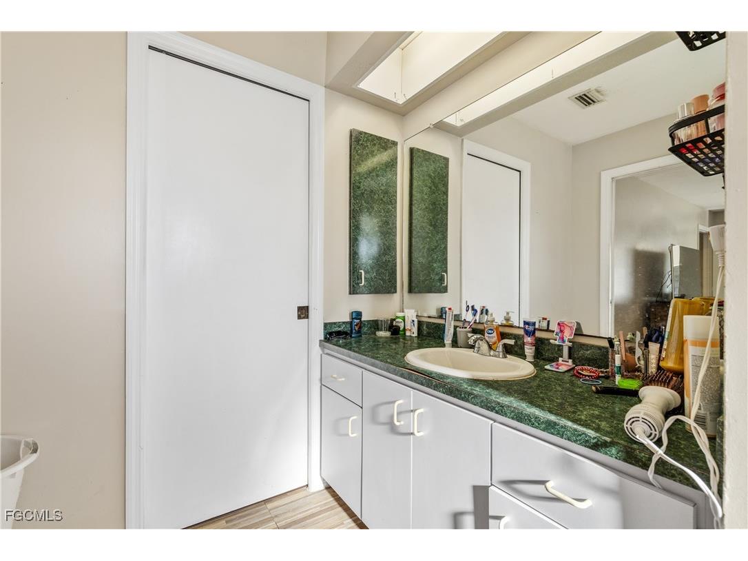 1233 SE 23rd Avenue Cape Coral FL 33990 2025010562 image32