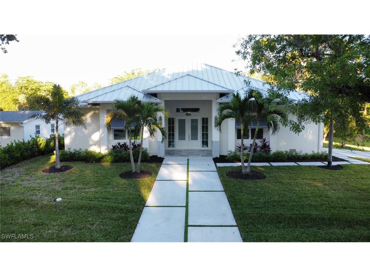1234 13th Street N Naples FL 34102 225044422 image1