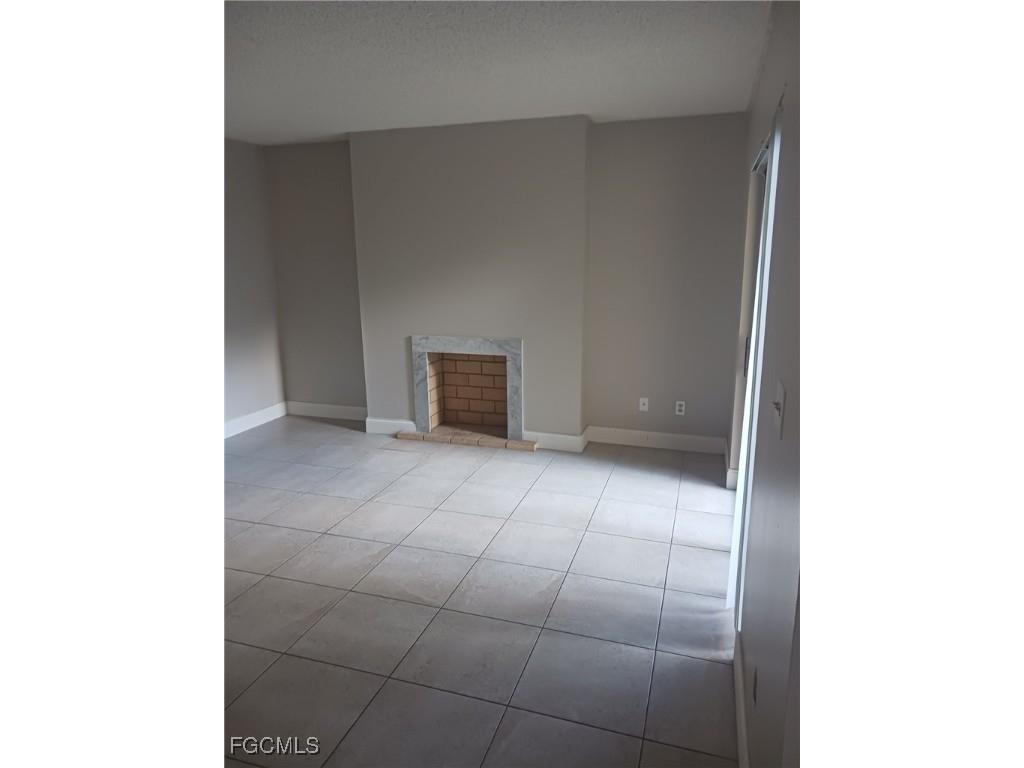 12345 Woodrose Court #2 Fort Myers FL 33907 2025006961 image2