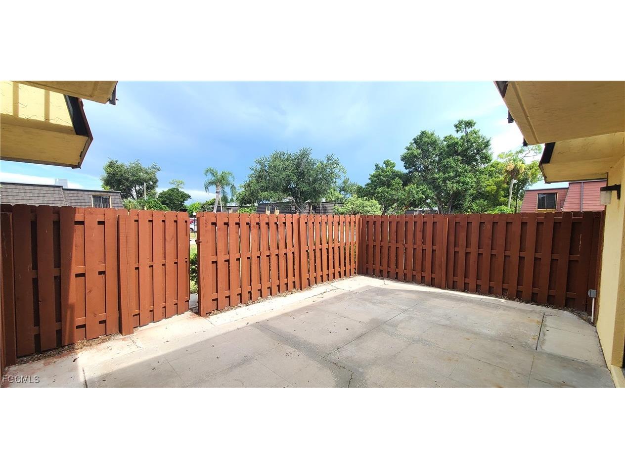 12348 Woodrose Court #1 Fort Myers FL 33907 2025009936 image3