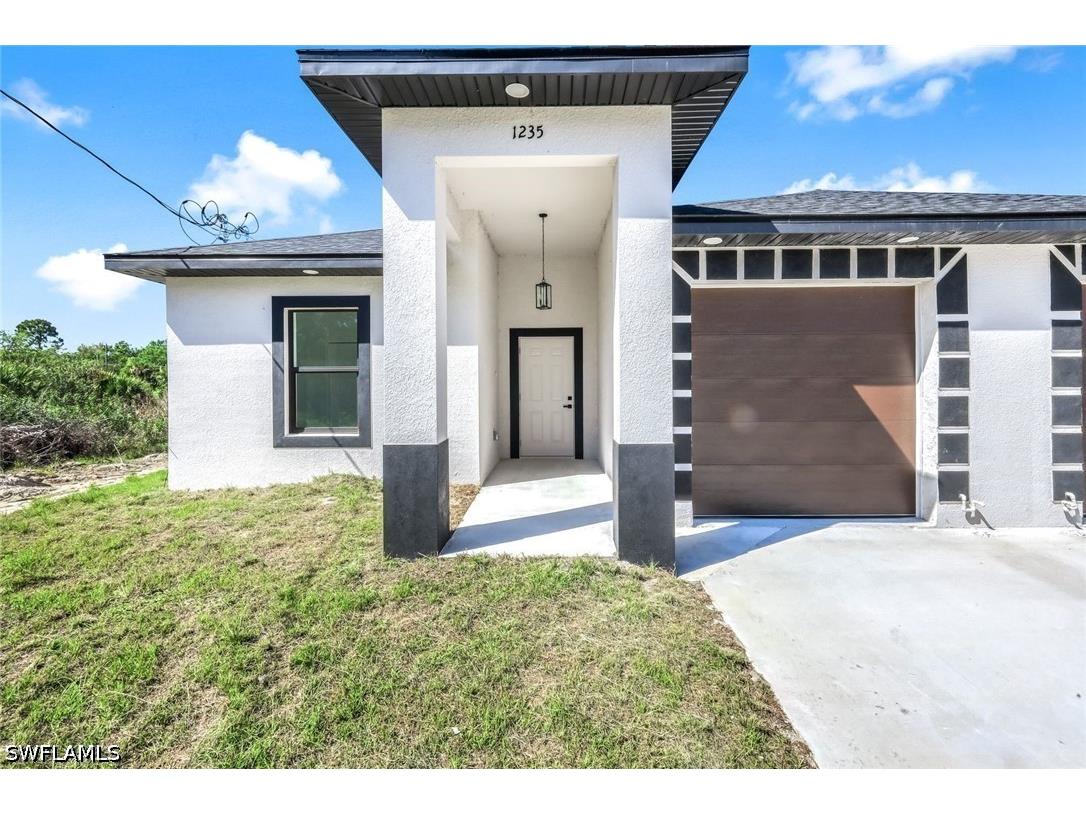1235/1237 Hillcrest Street E Lehigh Acres FL 33974 226012720 image2