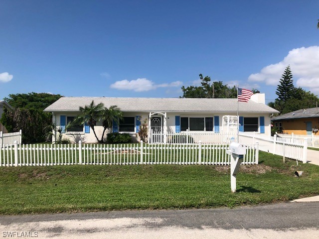 1235 Hernando Street Naples FL 34103 223075283 image1