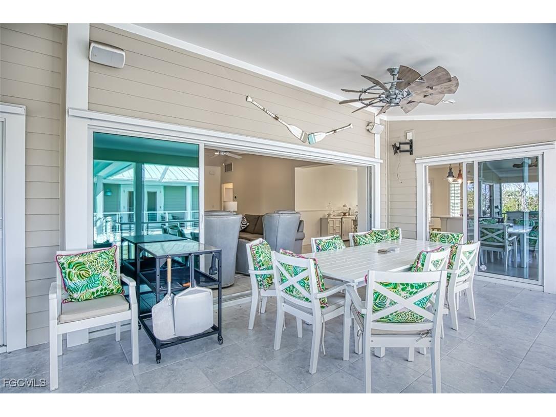 1233/1235 Middle Gulf Drive Sanibel FL 33957 2025026420 image18