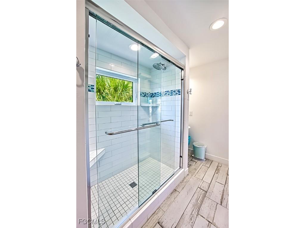 1233/1235 Middle Gulf Drive Sanibel FL 33957 2025026420 image38