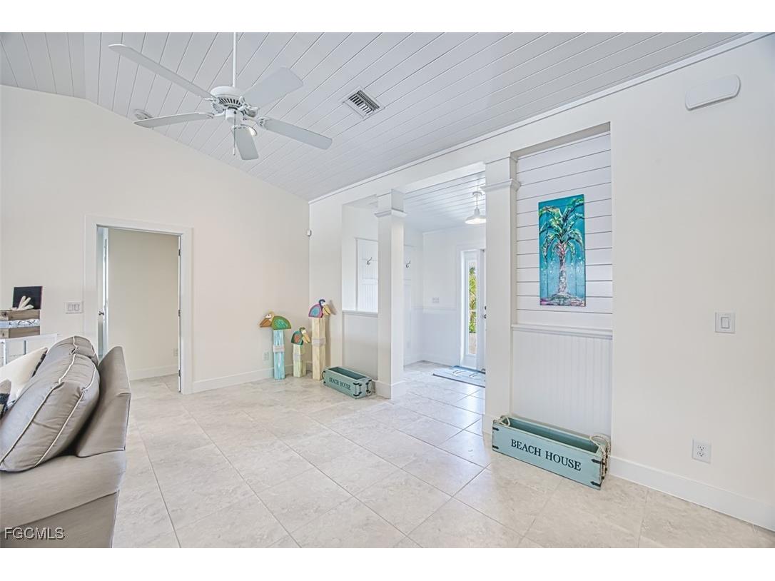 1233/1235 Middle Gulf Drive Sanibel FL 33957 2025026420 image7