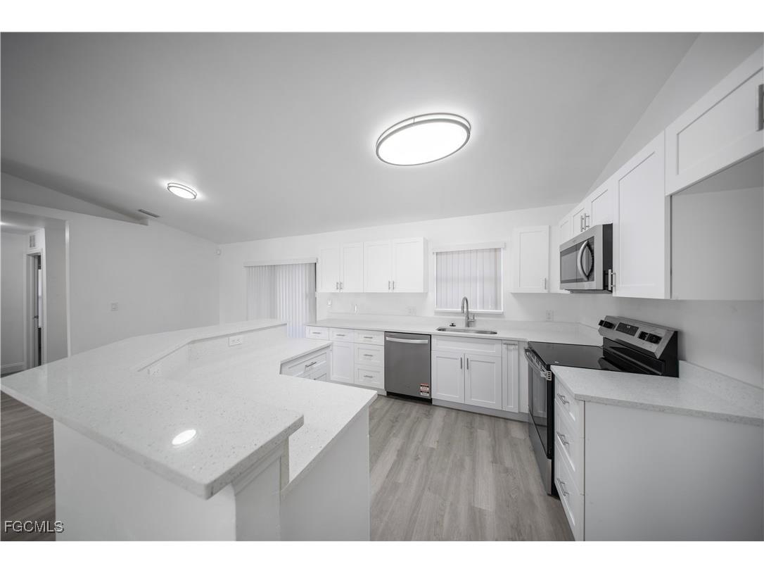 1235 NW 33rd Place Cape Coral FL 33993 2025023846 image4