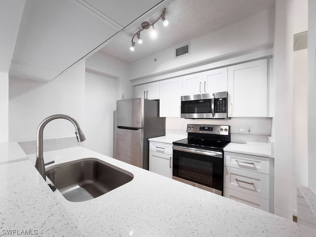 1235 Reserve Way #5-205 Naples FL 34105 223083603 image1