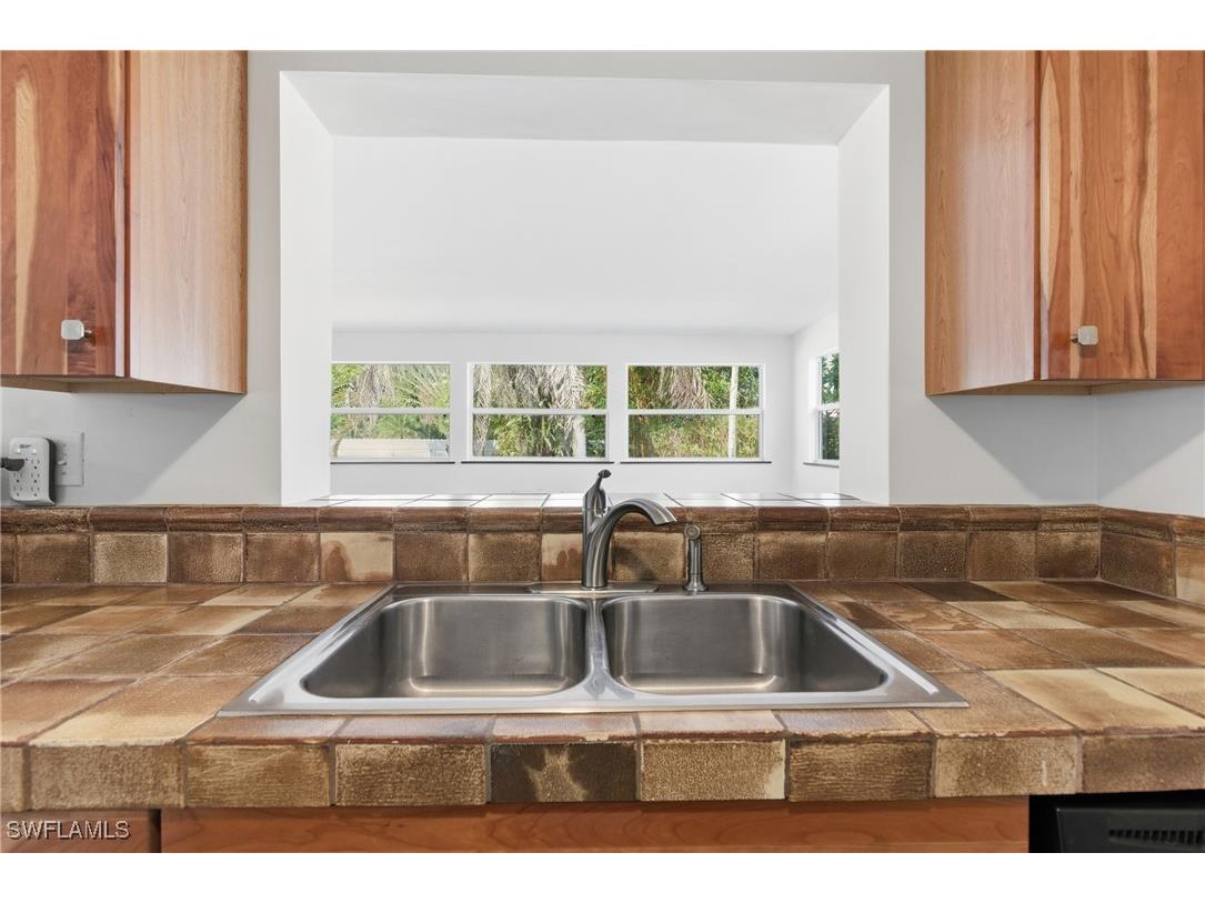 1235 Rordon Avenue Naples FL 34103 225079812 image10