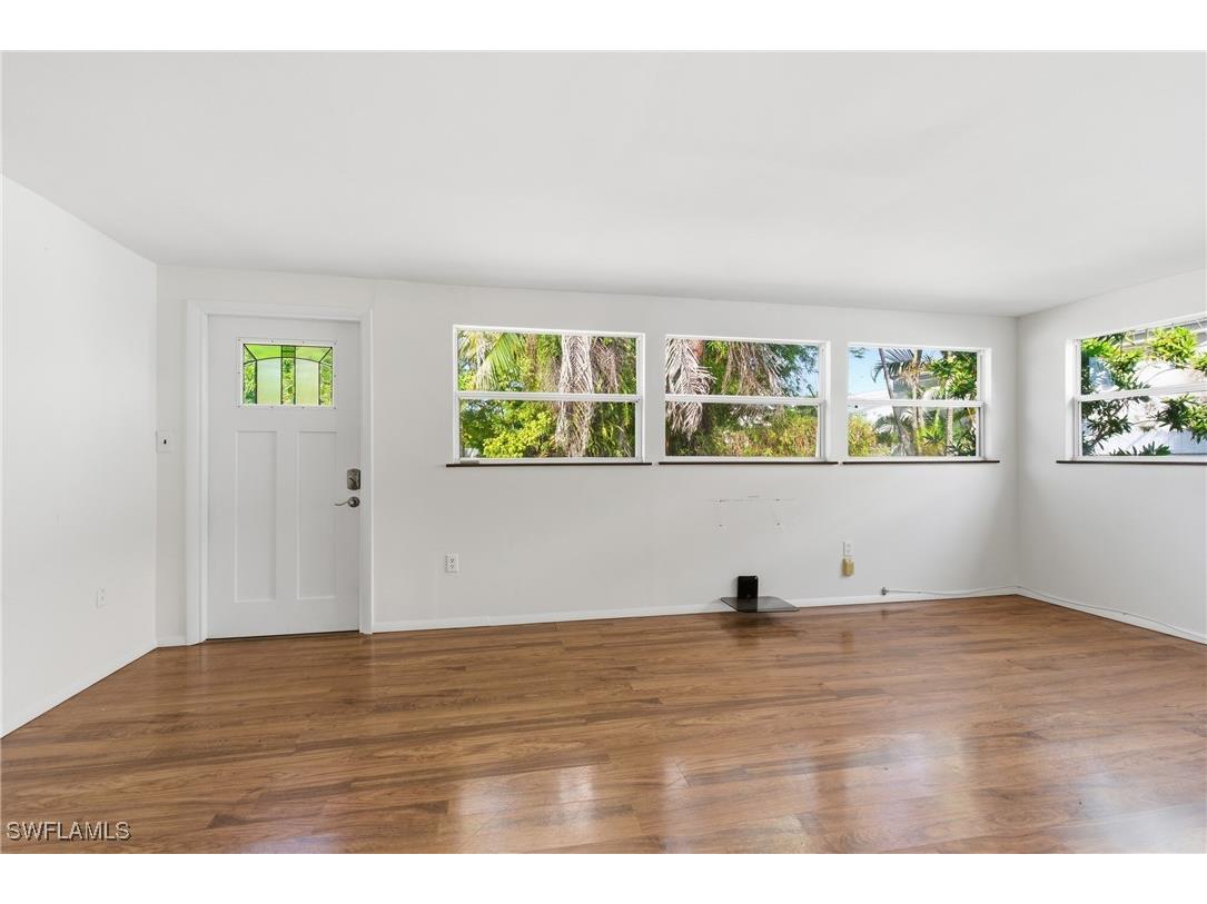 1235 Rordon Avenue Naples FL 34103 225079812 image18