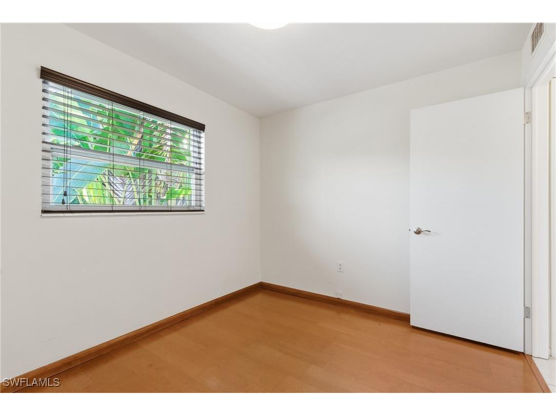 1235 Rordon Avenue Naples FL 34103 225079812 image21