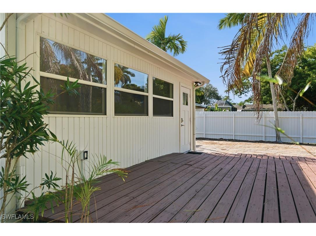 1235 Rordon Avenue Naples FL 34103 225079812 image41